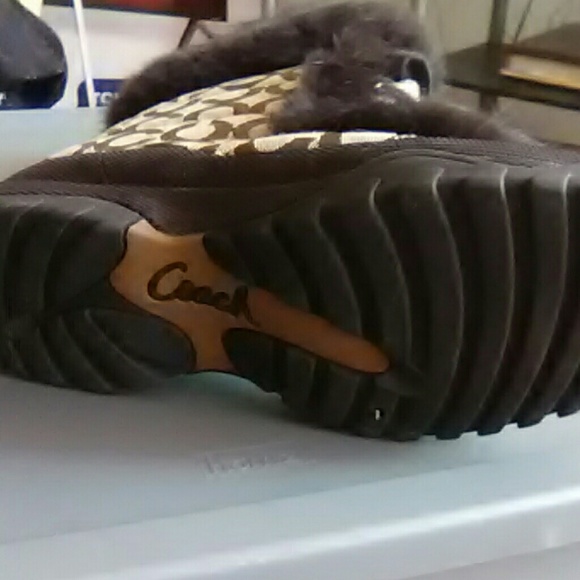 Boots - Picture 3 of 4